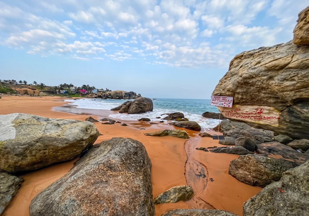Hotel Near Muttom Beach | Highness Park